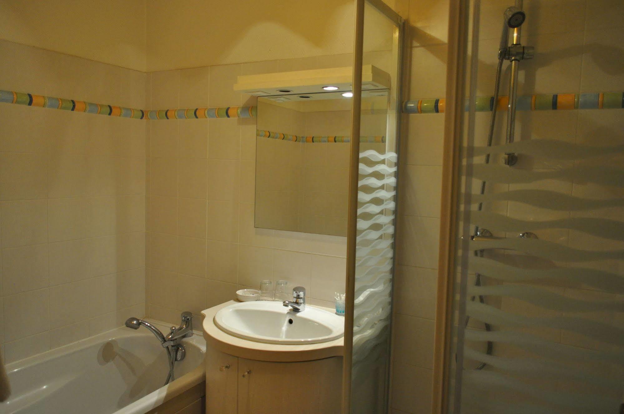Le Chateau Des Ormes Bed and Breakfast Lambersart Zewnętrze zdjęcie